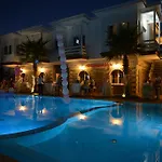 Sarajet E Pashait 1 게스트하우스 4*