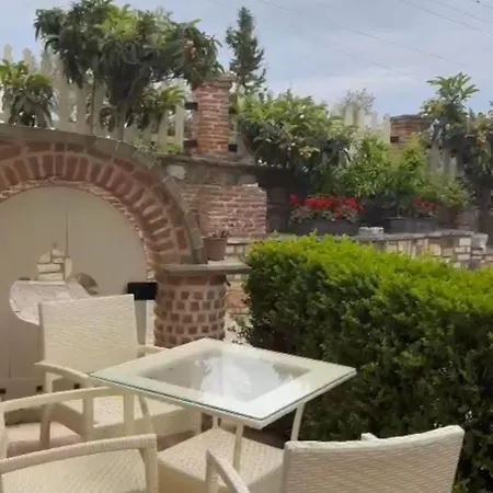 Konukevi Sarajet E Pashait 1 Dhërmi