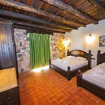 Sarajet E Pashait 1 Guest house