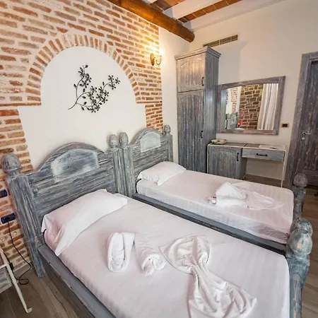 Sarajet E Pashait 1 Casa de hóspedes