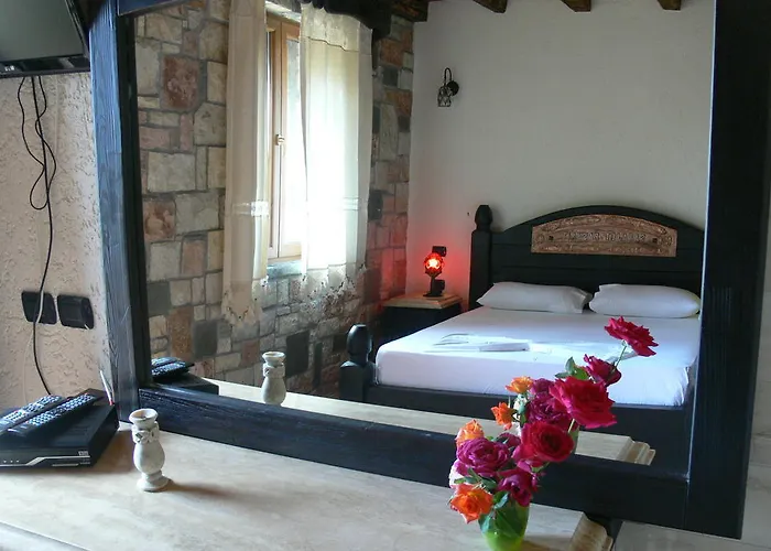 Sarajet E Pashait 1 Dhermi